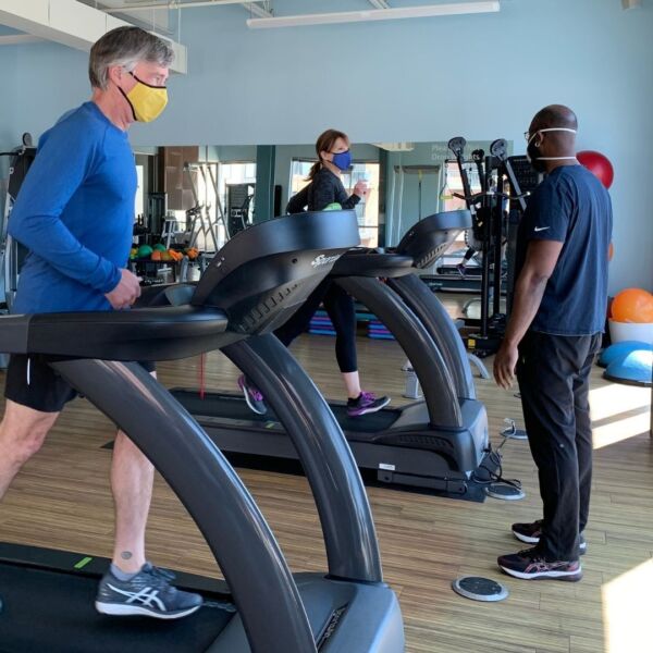 Personal Trainer cardio treadmill warmup